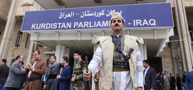 A guard stands in front of the Kurdistan Region's parliament building in the capital of Erbil. Photo: Rudaw