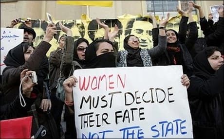 According to the BBC’s Persian service, 66.3 percent of Iranian women experience violence in their lives, but Kurdistan Province and the city of Ahvaz are reported to be the two most violent cities for females. Photo: ISNA