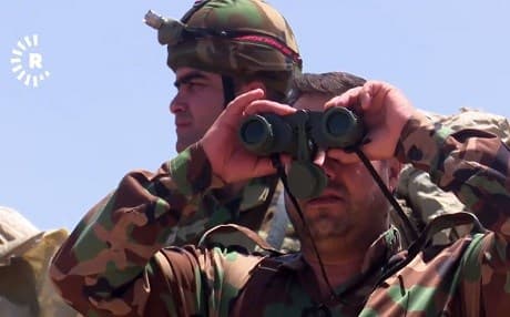 Peshmerga monitor their front south of Kirkuk. Photo: Rudaw 