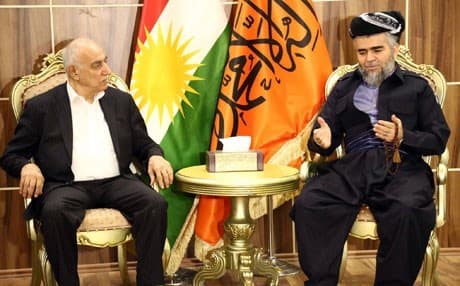 The Change Movement (Gorran) leader Omer Saed Ali (L) in a meeting with Ali Bapir, head of the Kurdistan Islamic Group (Komal) in Sulaimani on September 4, 2017. Photo: Sbeiy 