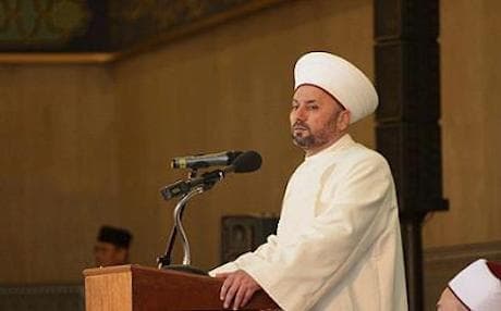 Sheikh Rafi al-Rifai, the self-styled “mufti of Iraq.” Photo from Al Sharqiya TV