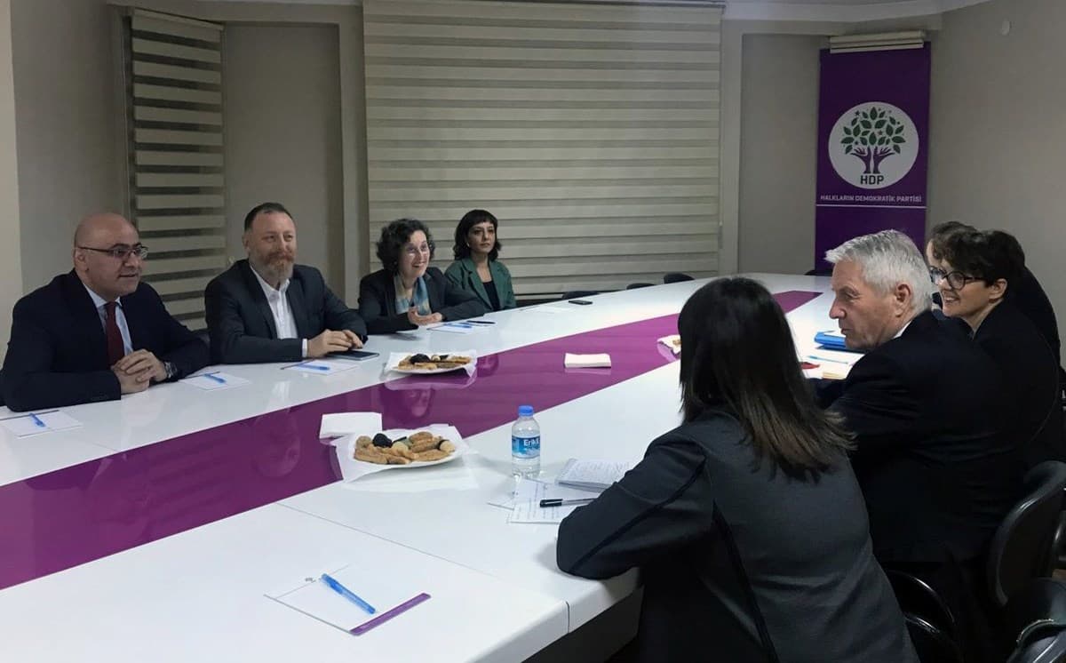 HDP’s new co-chair Sezai Temelli (L, bearded) met with Thorbjorn Jagland, secretary general of the Council of Europe (R), on Thursday. Photo: HDP