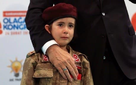 Erdogan calls little girl on stage during AK Party congress, February 26, 2018. Photo: AA