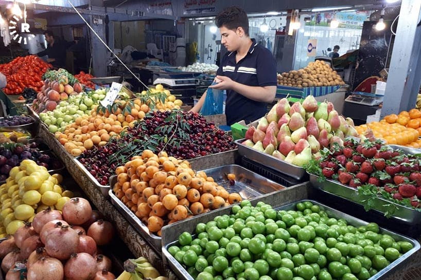 بازاڕی سەوزە و میوە لە هەولێر