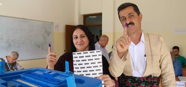 Voters at an Erbil polling station participate in the Kurdistan Region's parliamentary election on September 30, 2018. Photo: Mohammed Shwani | Rudaw