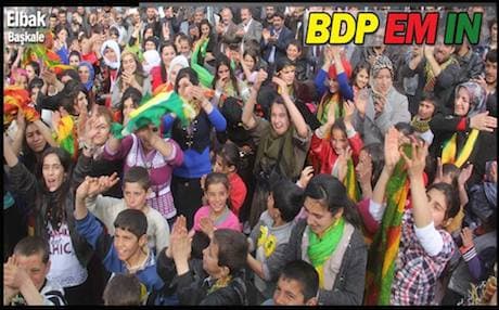Supporters of the Peace and Democracy Party (BDP) in Baskale. Photo: BDP