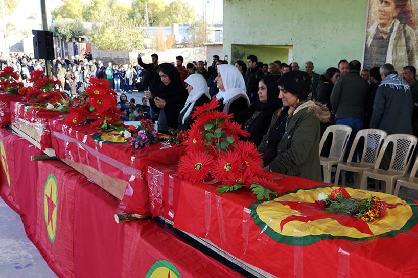 بەخاکسپاردنی تەرمی چوار ژن لە مەخموور