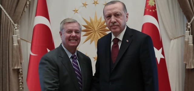 Turkish President Recep Tayyip Erdogan (right) hosts US Senator Lindsey Graham in Ankara, Turkey, on January 18, 2019. Photo: AA
