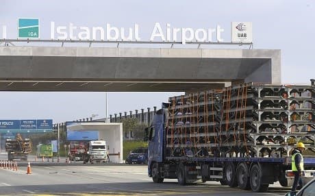 Trucks carrying equipment from Ataturk Airport are seen going to new Istanbul Airport on April 5, 2019 in Istanbul, Turkey. Photo: AA