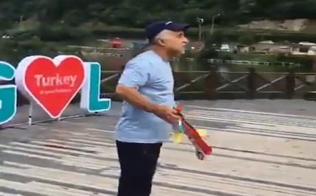 A man in Trabzon, Turkey, yells after removing the Flag of Kurdistan from a tourist (unseen) on July 18, 2019. Screenshot: DavamizvatanPOH Twitter