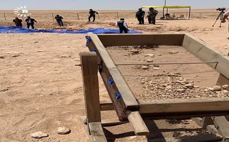 An exhumation of a mass grave in southern Iraq containing Kurds killed during the Anfal campaign. Photo: Rudaw