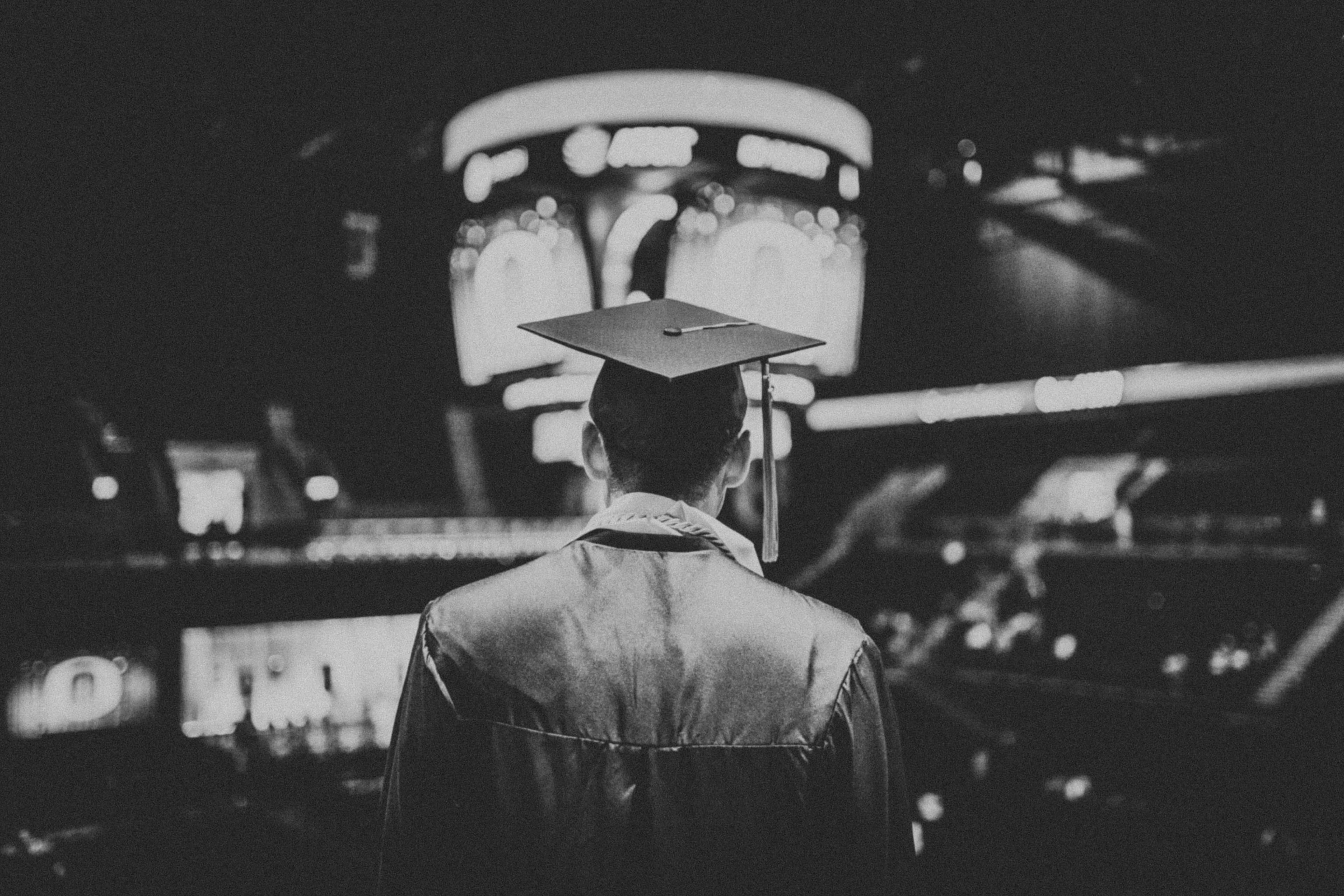 Disrupted by COVID-19, Kurdish students leave university without graduation ceremony