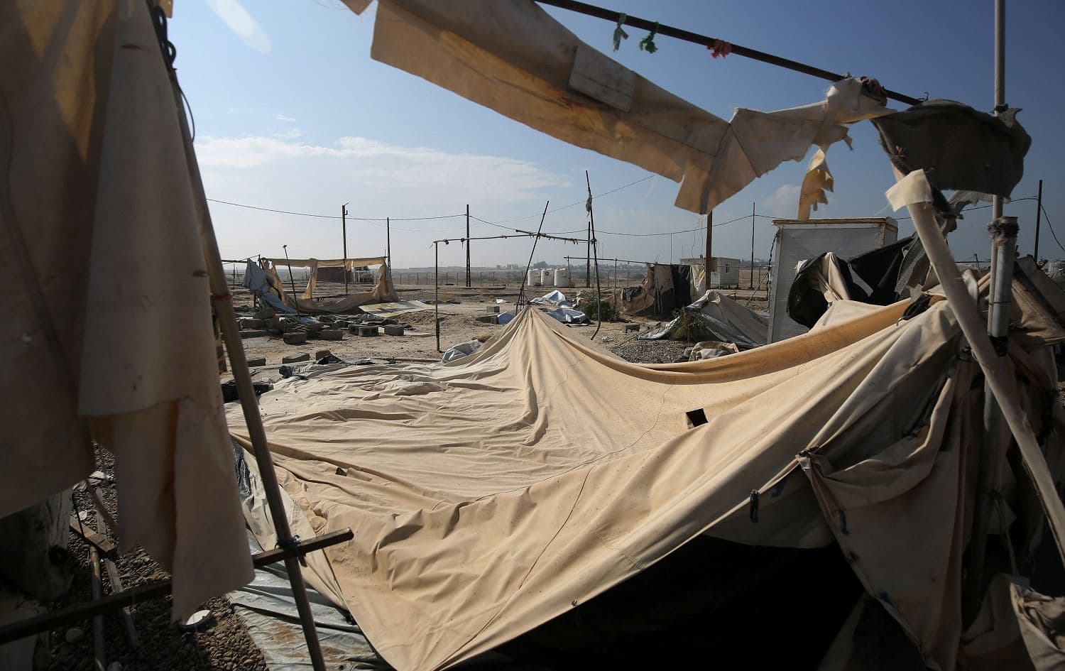 Dismantled tents are pictured at an IDP camp in Habbaniyah, Anbar province on November 10, 2020. Photo: Ahmad al-Rubaye/AFP