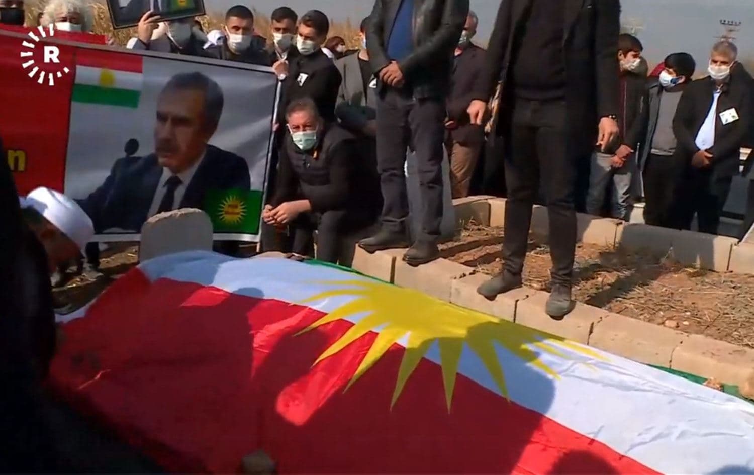 Termê siyasetmedarê Kurd li goristana gundê Îsmaîl Axa bi axê hat spartin