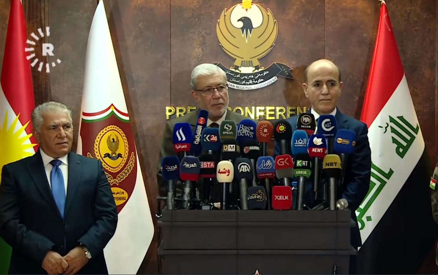 Bashir al-Haddad, deputy speaker of Iraqi parliament (second from left) and Shorsh Ismail, Minister of Peshmerga Affairs (right) at a press conference in Erbil on January 4, 2021. Photo: Rudaw
