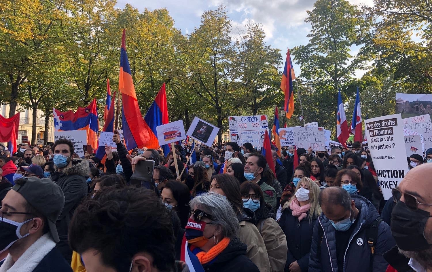Armenians protest in Paris in October 2020. Photo: submitted by Ellada Ghukasyan