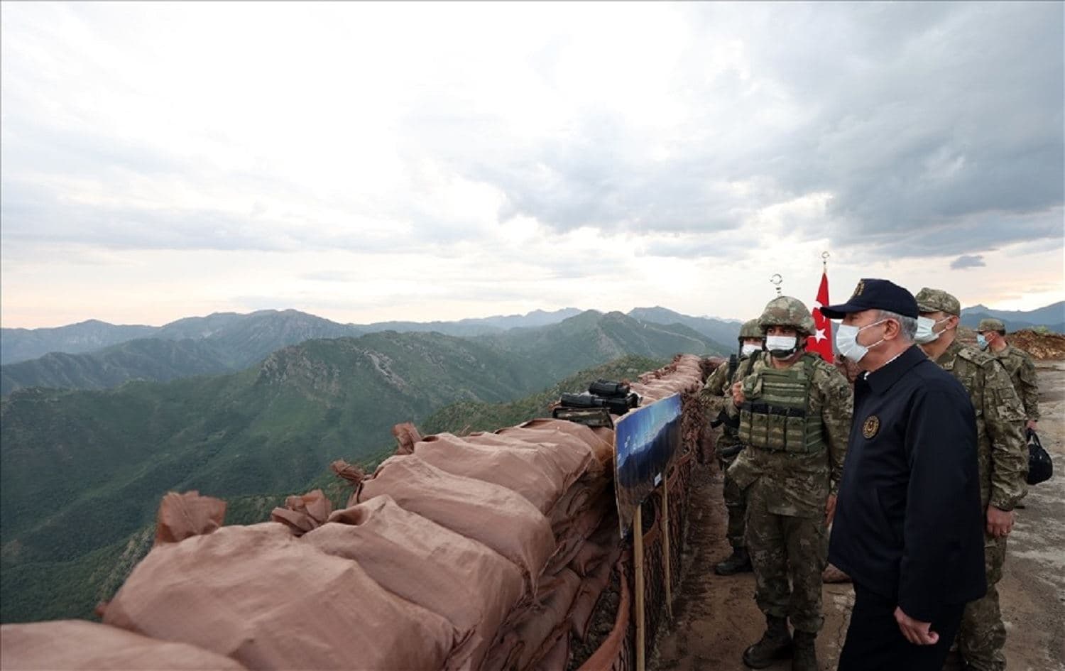 Turkish Defense Minister Hulusi Akar visits troops at Bilic Hill in the Kurdistan Region on May 1, 2021. Photo: ministry handout
