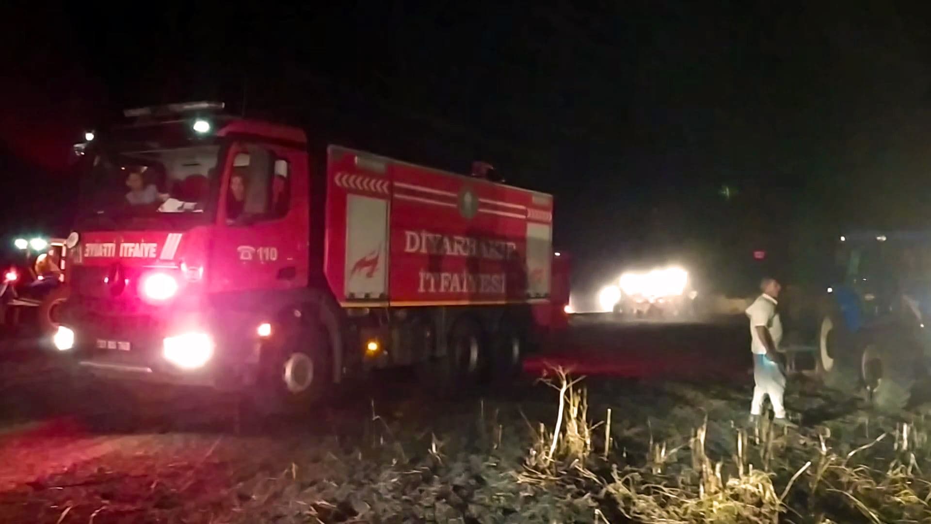 Li Amedê hezar û 500 donimên genim şewitîn