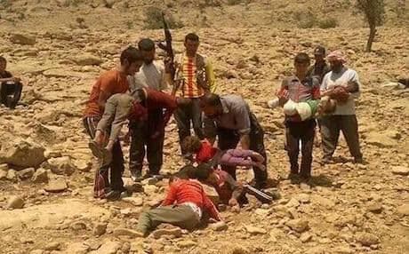 The refugees say that the Islamic militants have massacred 300 villagers in the vicinities of Shingal since Saturday and that hundreds more missing.