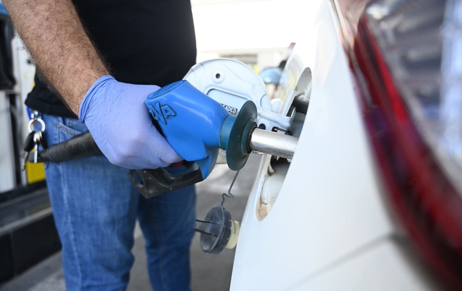 A driver fills his tank at a petrol station in Erbil. File photo: Bilind T. Abdullah/Rudaw