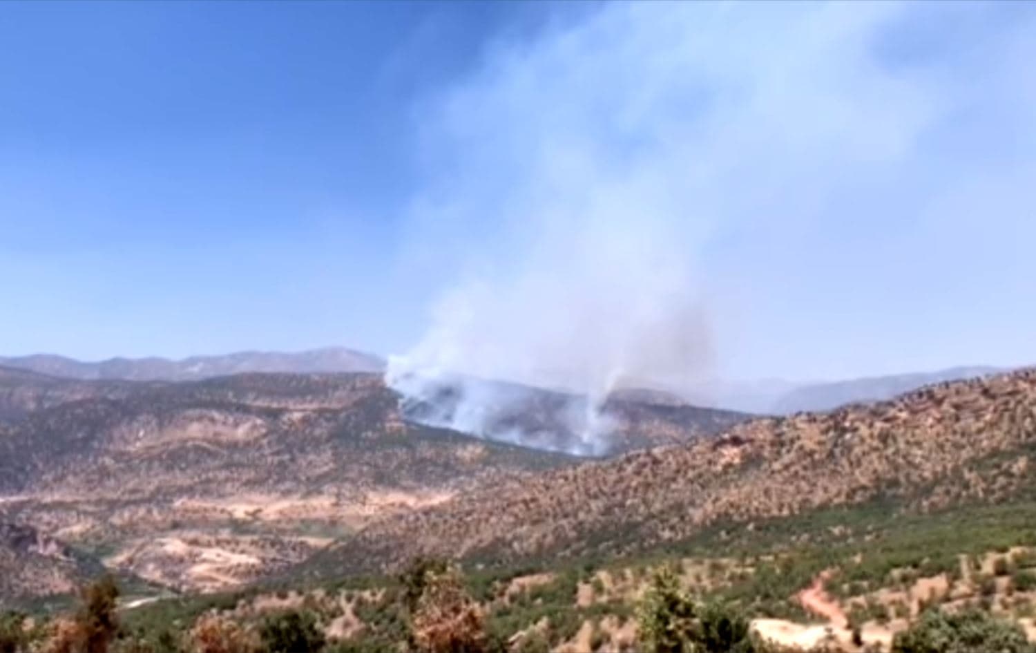 A fire near Upper Hazanke on July 6, 2021. Photo: Rudaw
