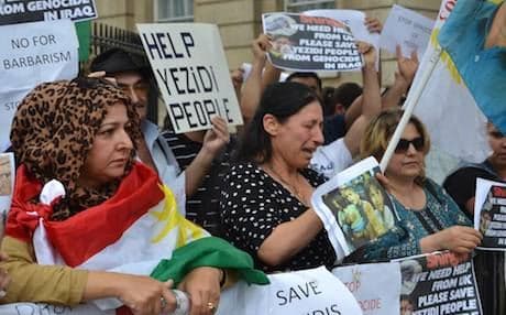 On Friday, Kurdish activists, including a contingent from Kurdish Unity, demonstrated outside Downing Street, where the British prime minister has his official residence. Photo by author