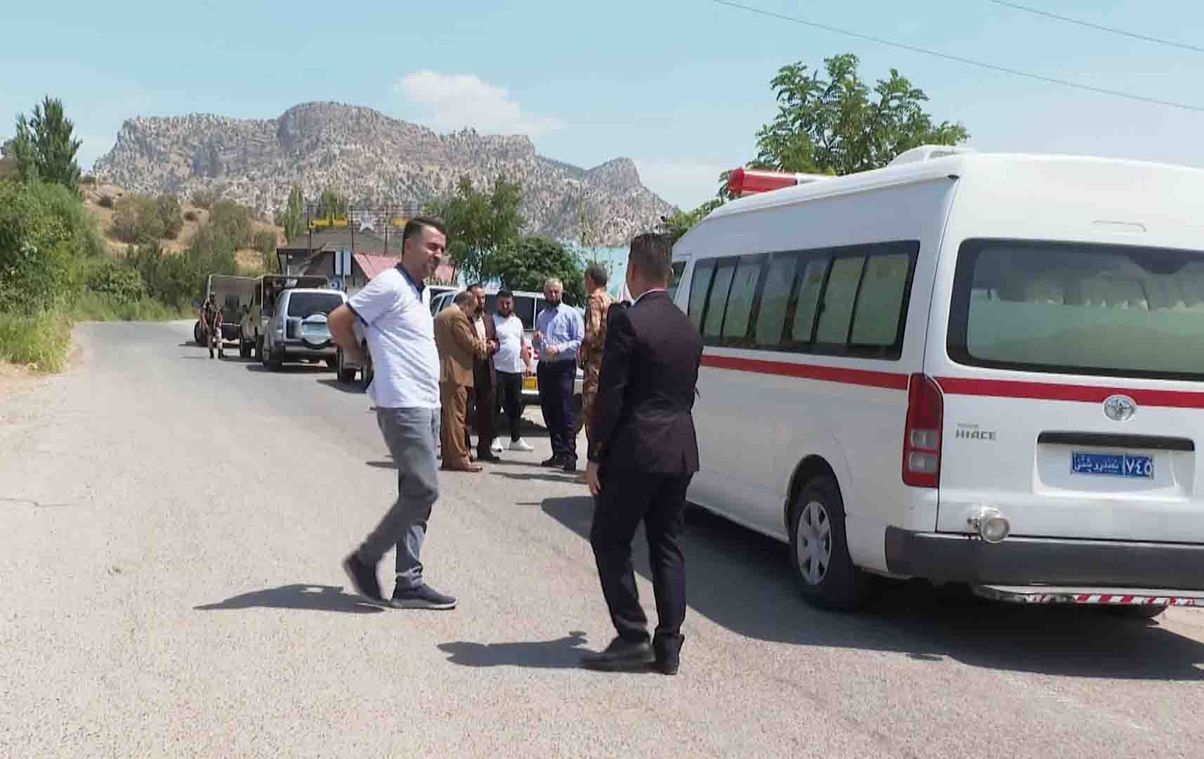 Emergency services are seen in the Zakho area of northern Duhok, near to where two tourists from Mosul were killed in a Turkish bombardment on August 22, 2021. Photo: Rudaw