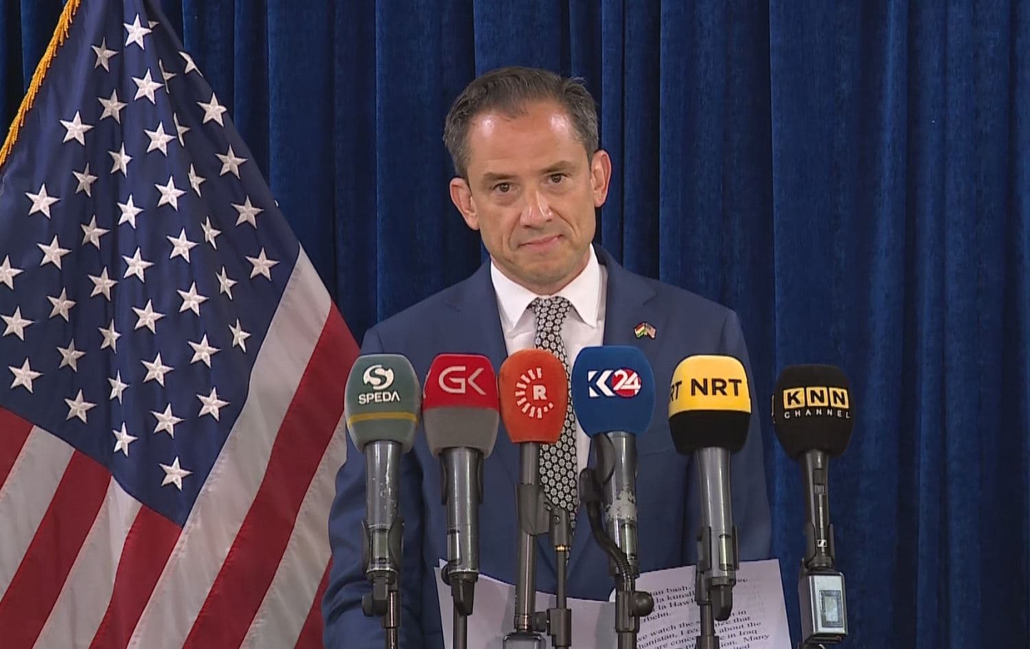 US Consul General Robert Palladino speaks to media in Erbil on August 30, 2021. Photo: Rudaw