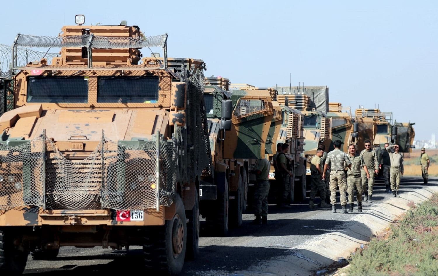 Karwanekî leşkerên Tirkiyê