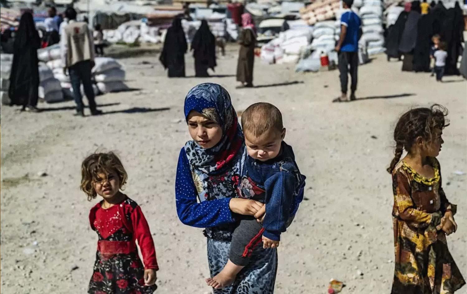 Families prepare for their release from the Kurdish-run al-Hol camp, which holds relatives of suspected IS fighters, 14 September 2021. Photo: AFP
