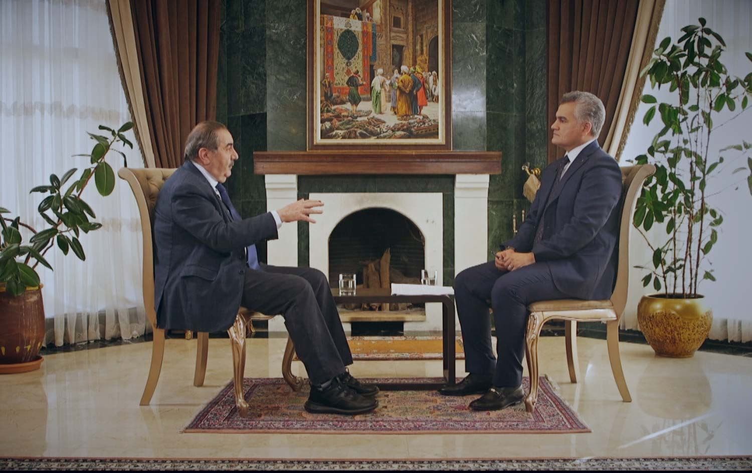 From Left; Senior KDP official Hoshyar Zebari, Rudaw's Sangar Abdulrahman. Photo: Screenshot