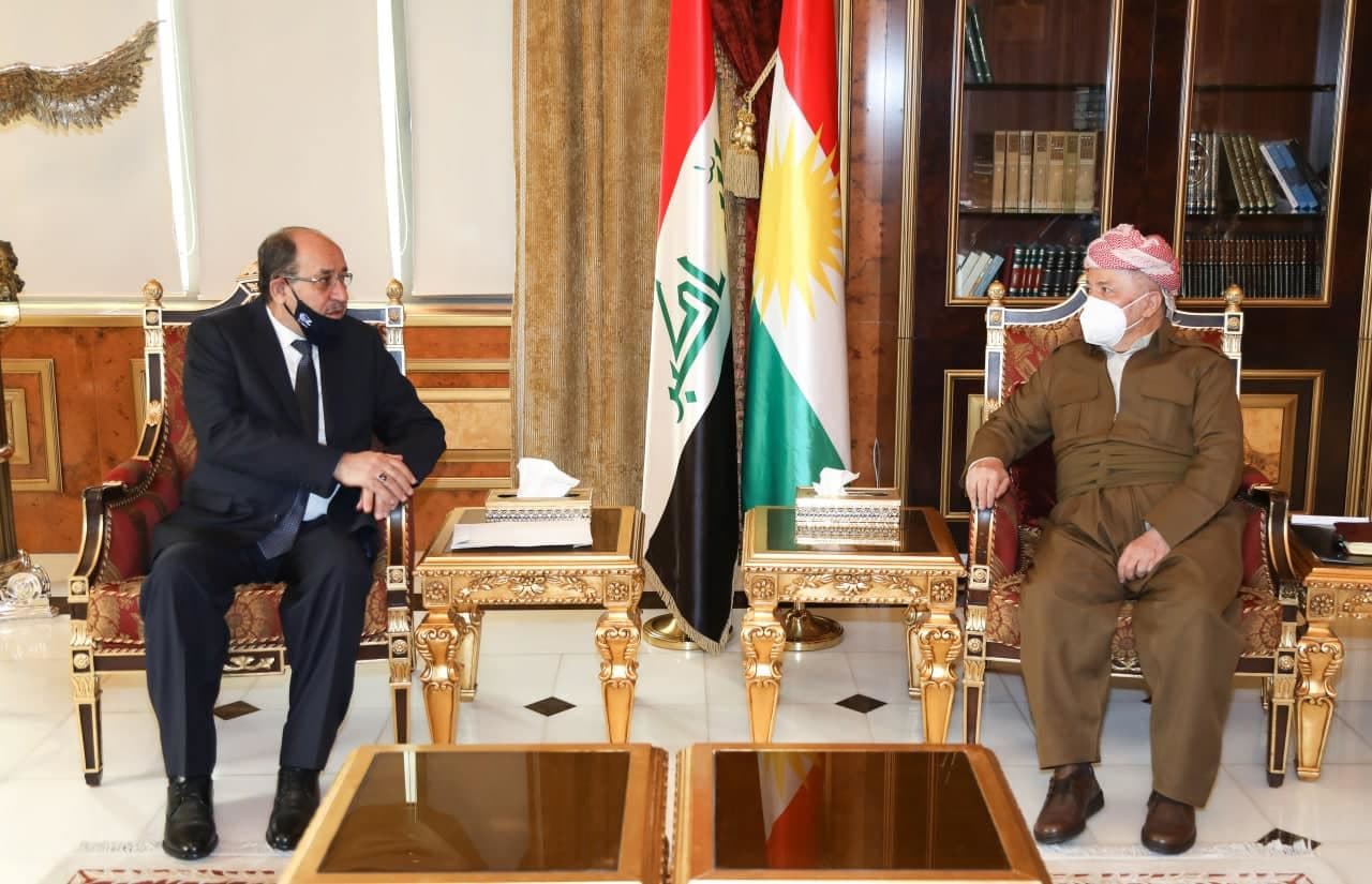 A delegation from the Coordination Framework headed by Nouri al-Maliki (left) met with Kurdistan Democratic Party (KDP) leader Masoud Barzani in Pirmam on December 22, 2021. Photo: Barzani Headquarters