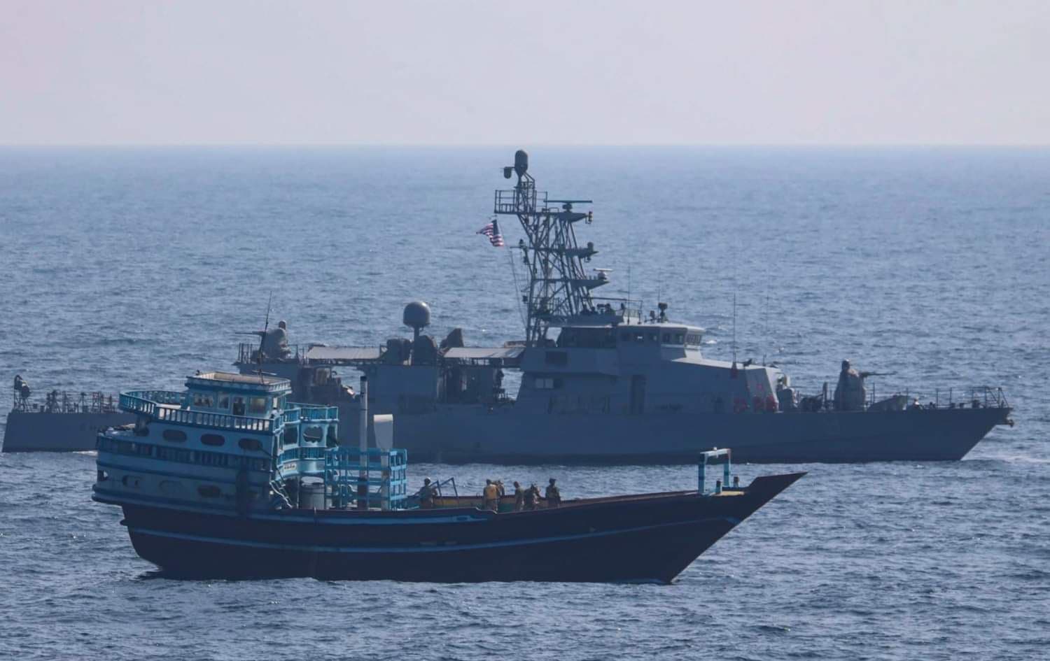 US service fleet board a fishing vessel in the Gulf of Oman on January 18. Photo: US Navy