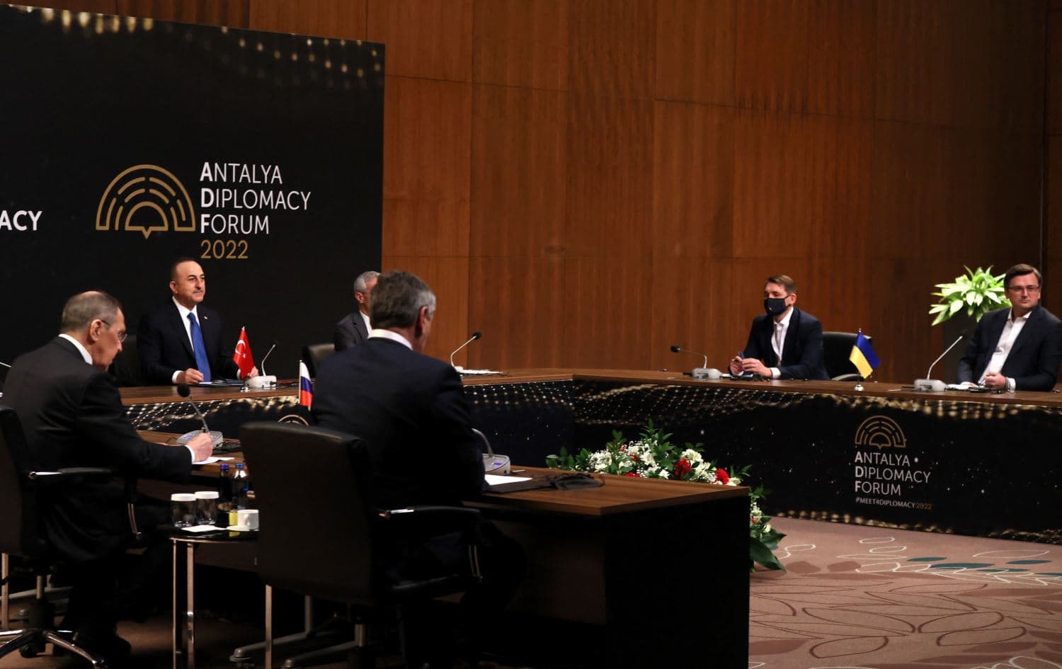 Tripartite meeting between the Turkish, Russian, and Ukrainian delegations in Antalya on March 10, 2022. Photo: Handout