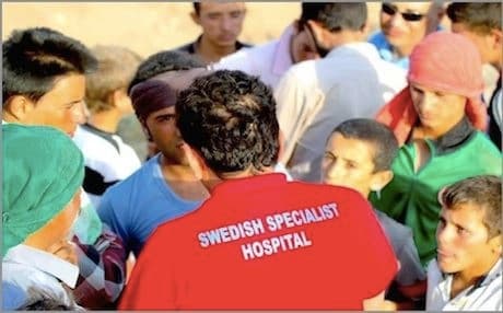 Loman Atroshi delivering aid to refugees in the Kurdistan Region. Photo courtesy of Lokman Atroshi.