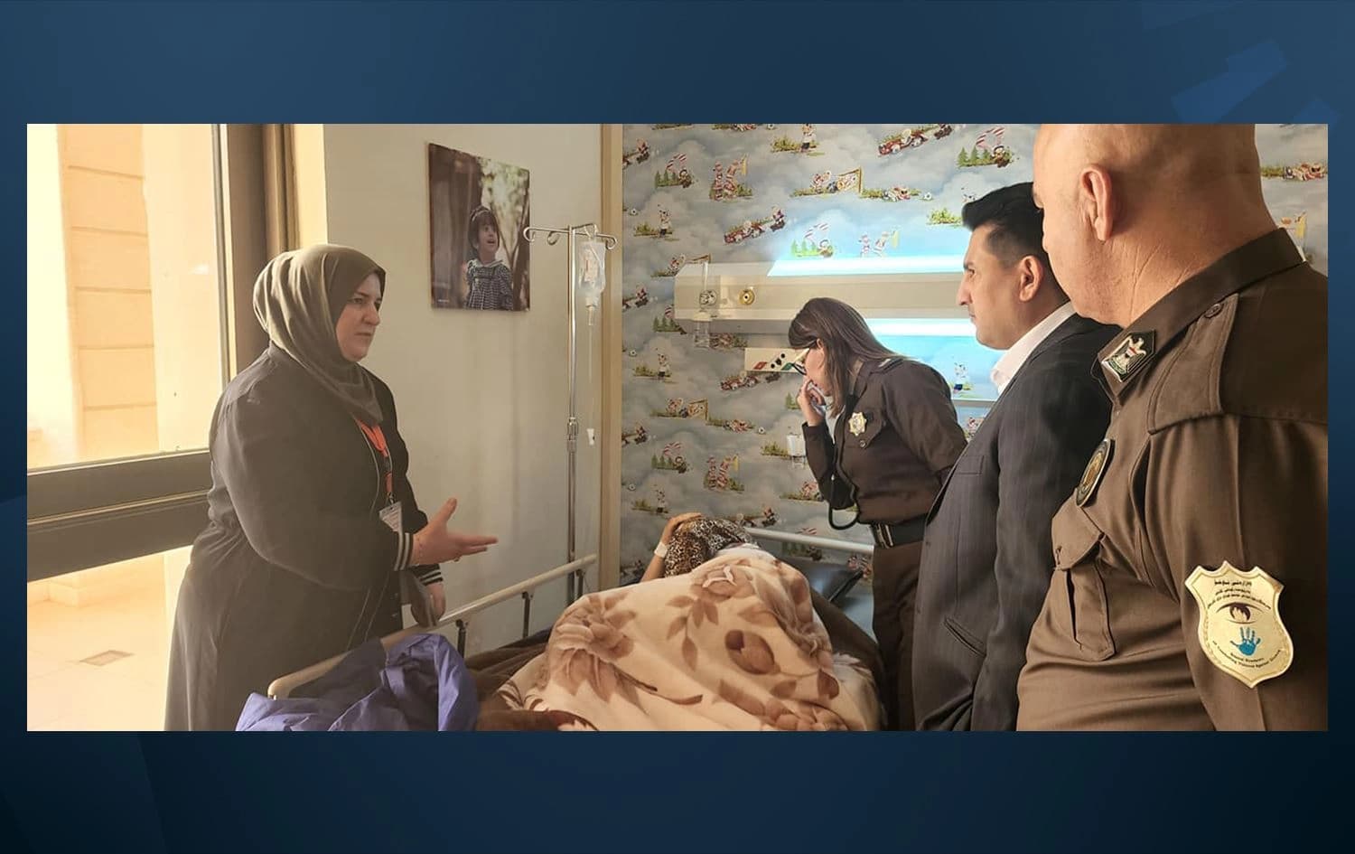 The Kurdistan Region’s combating domestic violence directorate visiting the injured woman in Sulaimani's Shar hospital on May 7, 2022. Photo: General Directorate of Combatting Violence Against Women