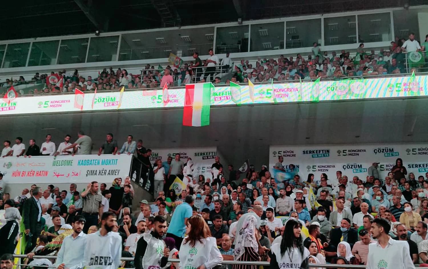 ئامادەکارییەکان بۆ دەستپێکردنی کۆنگرەی پێنجەمی هەدەپە لە ئەنقەرە. وێنە: شەوکەت هەرکی - رووداو