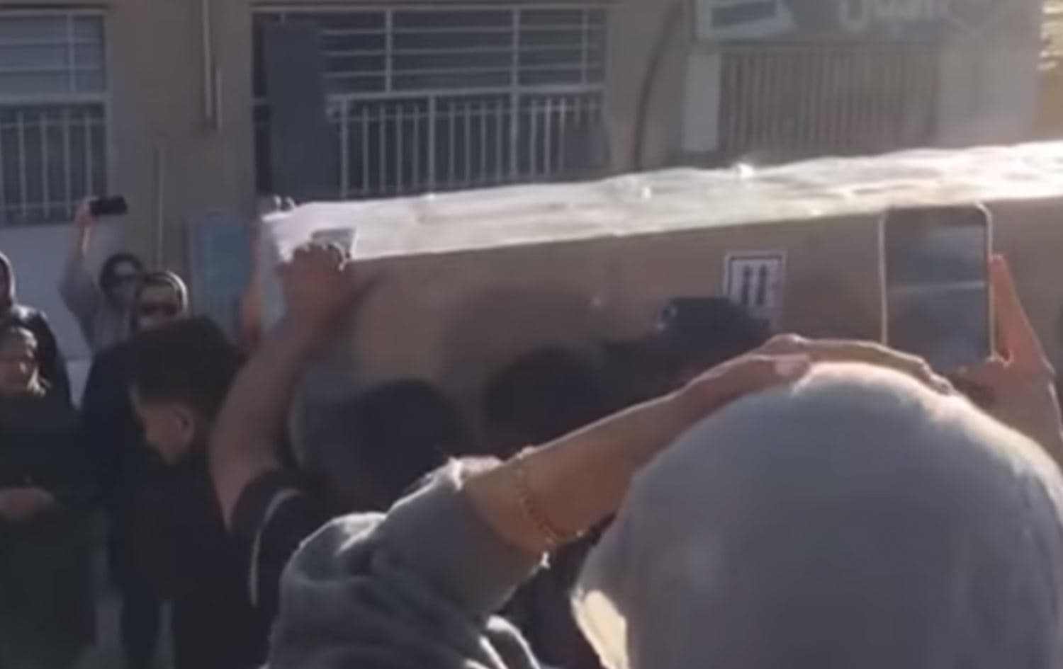 The body of he 22-year old Mahsa (Zhina) Amini was returned back to the city of Saqqez on Saturday. Photo: Rudaw