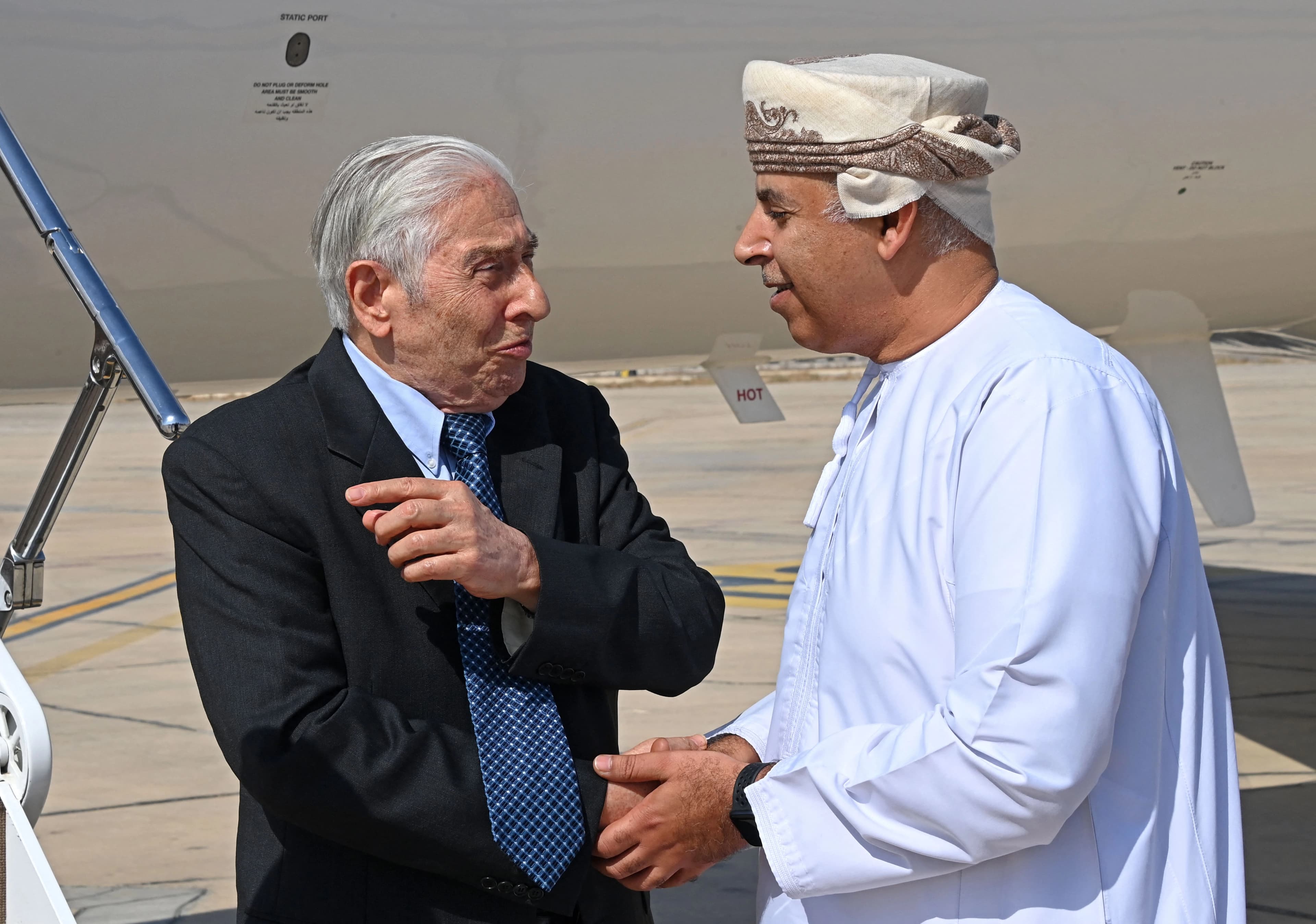 Baquer Namazi lands in Oman after being released from Iran on October 5, 2022. Photo: AFP