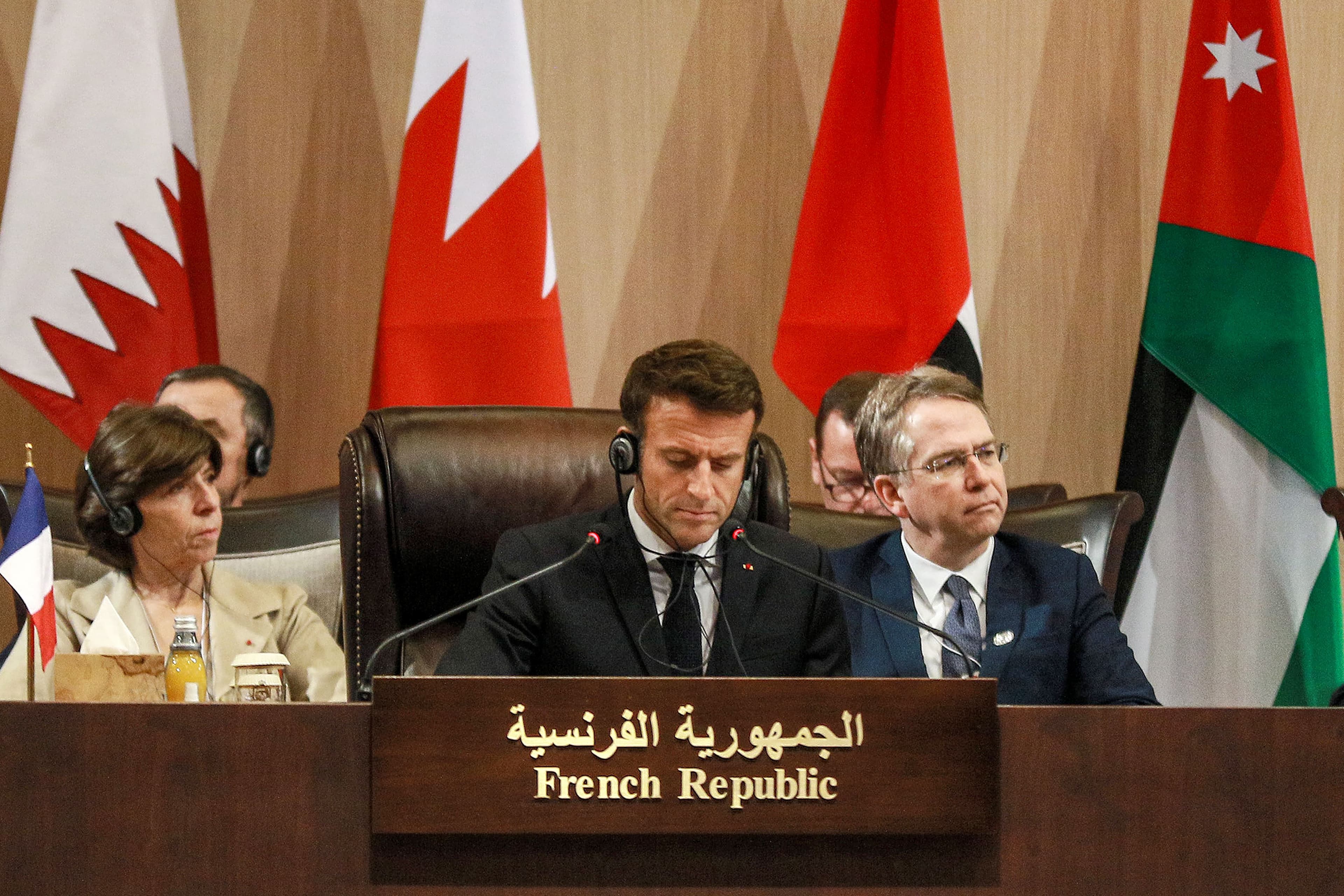 French President Emmanuel Macron (C) attends the "Baghdad Conference for Cooperation and Partnership" in Sweimeh, Jordan on December 20, 2022. Photo: AFP 