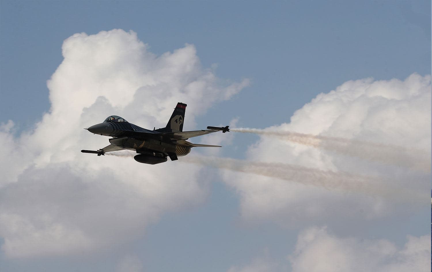 Amerîkayê ji bo kirîna F-16an ji Tirkiyê re du merc danîn