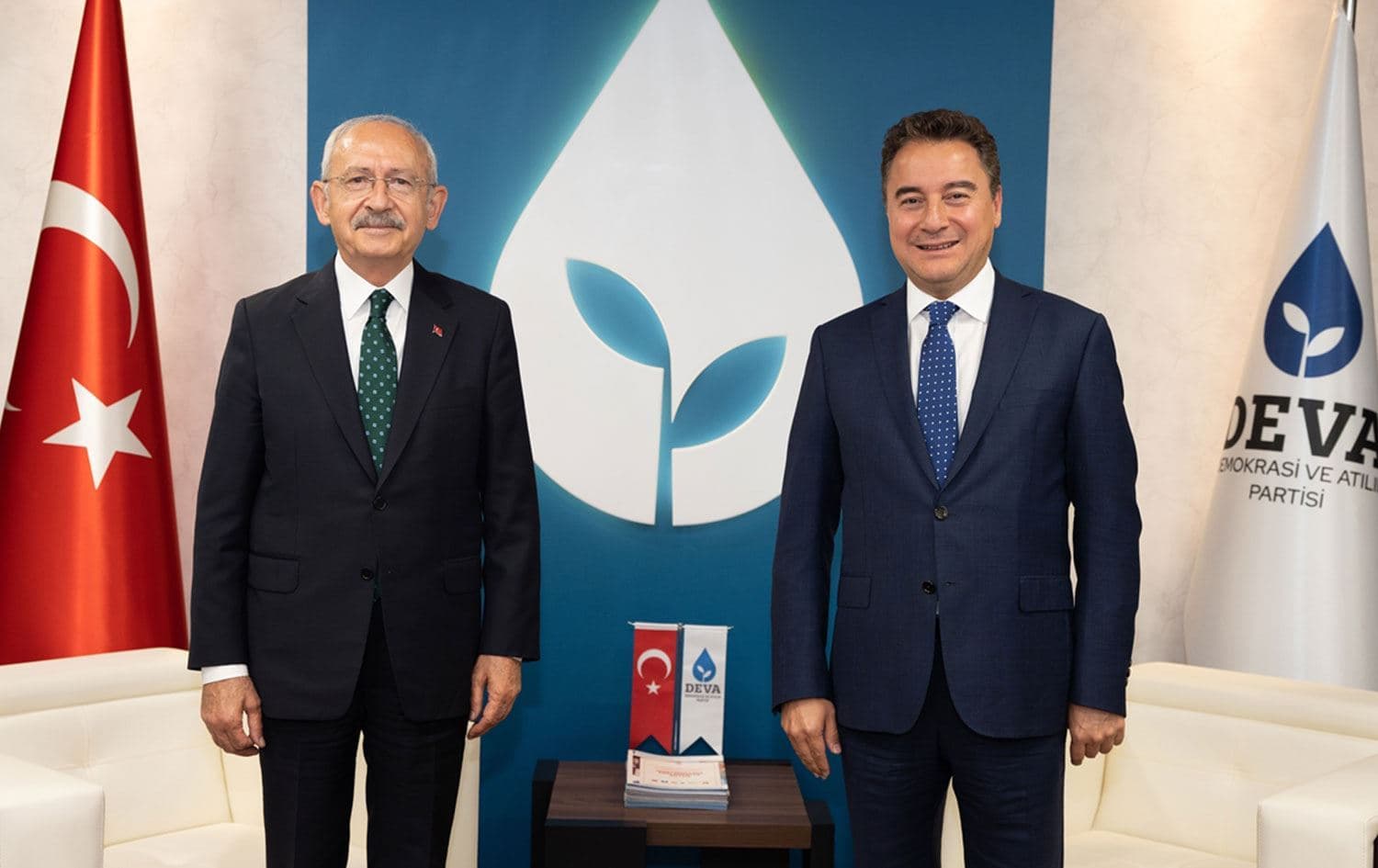 DEVA Partisi lideri Ali Babacan, Kemal Kılıçdaroğlu ile birlikte