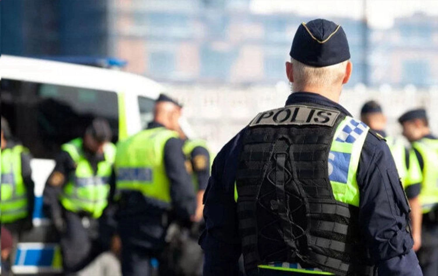 İsveç polisi 