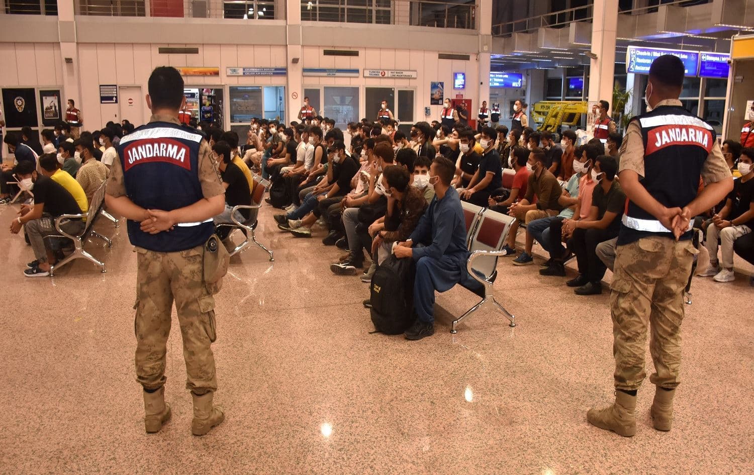 Paşde vegerandina koçberan bo welatê wan li Tirkiyê. Wêne: AA