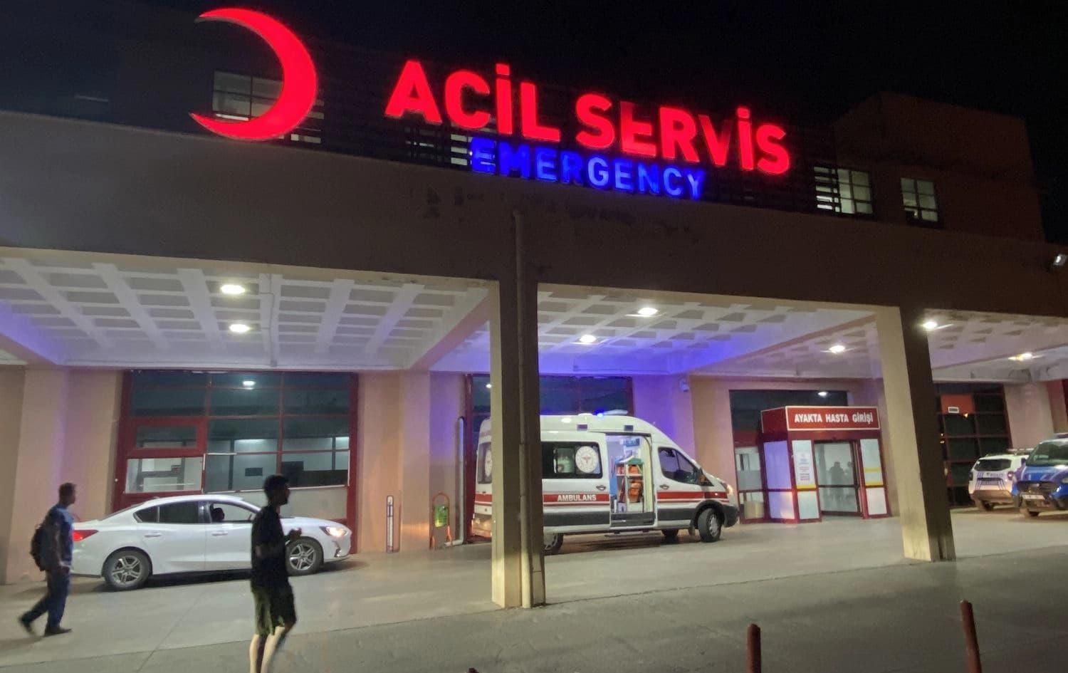DİYARBAKIR - Sağlık çalışanlarına bıçaklı saldırı / Foto: AA
