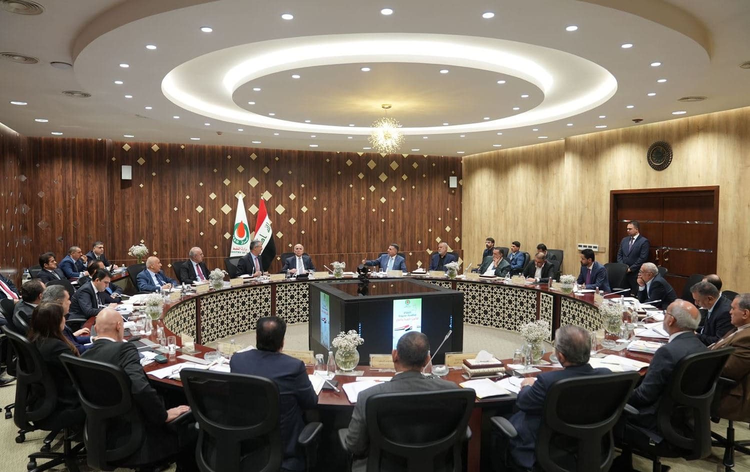 Delegations of the KRG and oil-producing Iraqi provinces meeting with the Iraqi oil ministry in Baghdad on August 6, 2023. Photo: Iraqi Oil Ministry