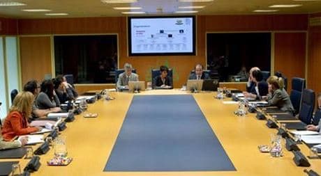 Members of the Human Rights Commission in Spain’s Basque Parliament listen to a briefing by KRG representative Daban Shadala. Photo: KRG Spain.