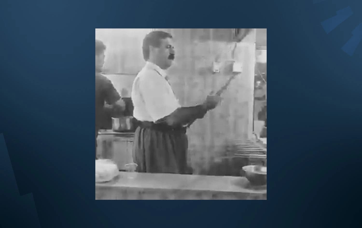 وێنەیەکی ئەرشیڤی وەستا حەسەن