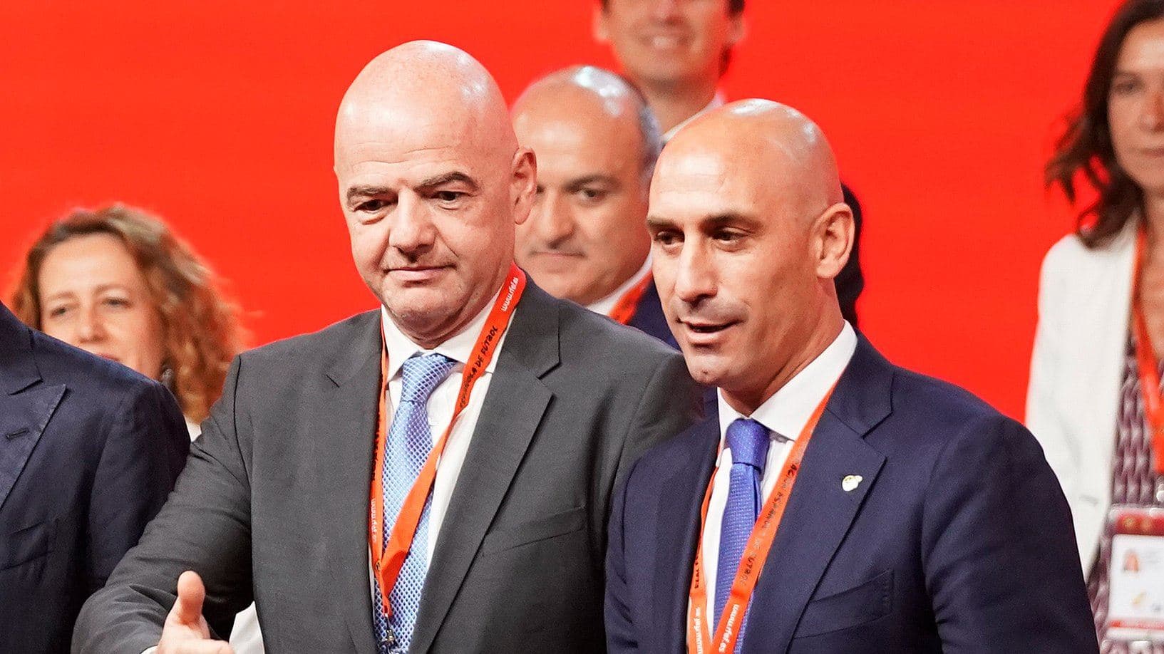 روبیالێس و ئینفانتینۆی سەرۆکی فیفا