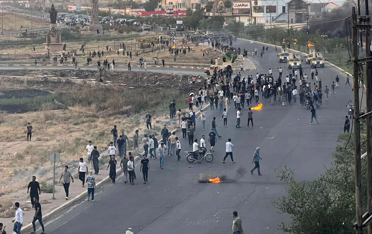 Kurdish residents of Kirkuk amassed in protest against the blockade on the highway on September 2, 2023. Photo: screengrab/Rudaw
